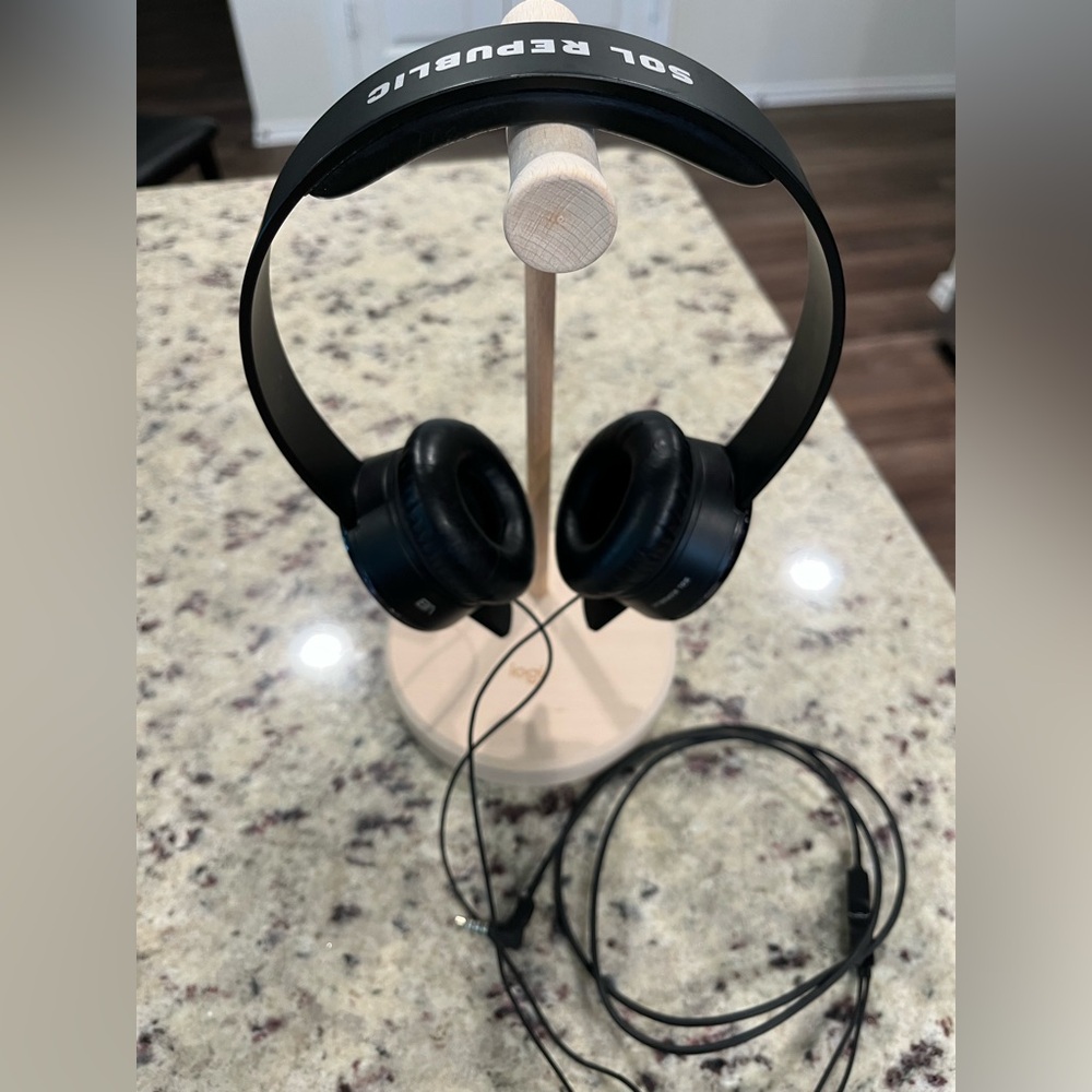 SOL REPUBLIC Black On-Ear Headphones